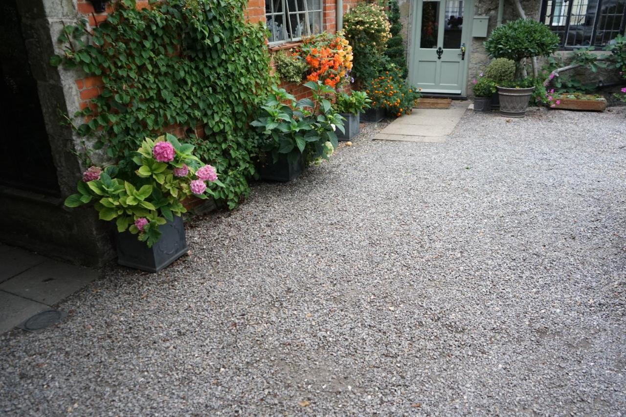 Character 2 Double Bedroom Cottage In Shaftesbury Esterno foto